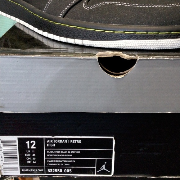 Air Jordan 1 Retro High - Picture 2 of 11